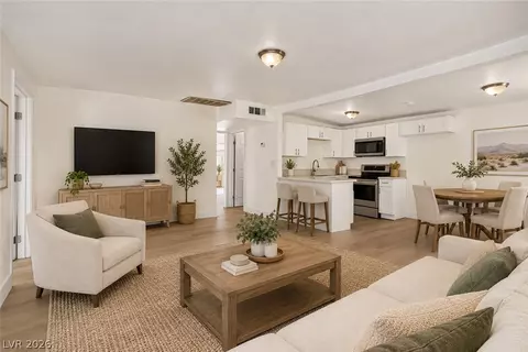 1721 Ardmore St, Las Vegas, NV 89104