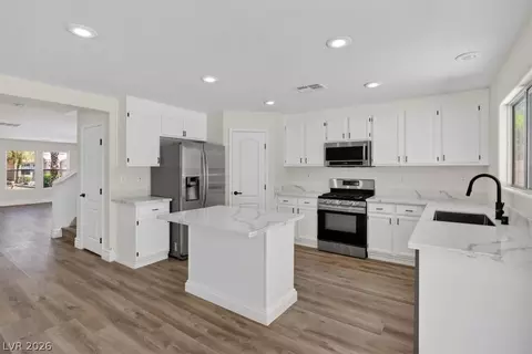211 Calvino Ave, Las Vegas, NV 89183