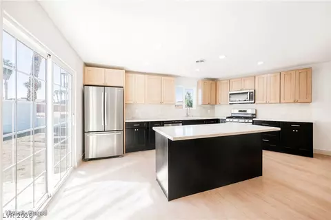 5117 New Bedford Dr, Las Vegas, NV 89122