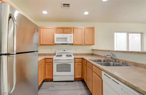 5234 Fire Night Ave, Las Vegas, NV 89122
