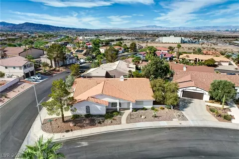 921 Primrose Ln, Henderson, NV 89011