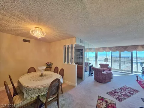 745 N Royal Crest Cir #143, Las Vegas, NV 89169