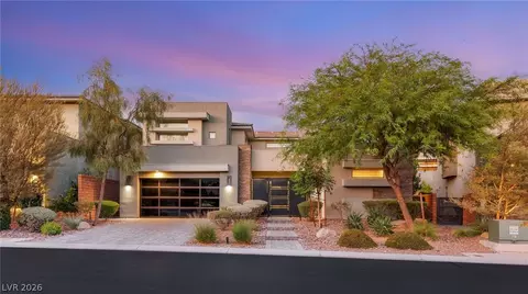 38 Grey Feather Dr, Las Vegas, NV 89135