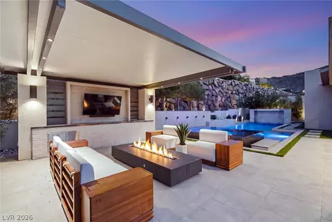 2211 Overlook Canyon Ln, Henderson, NV 89052
