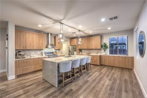 10331 Cider Mill Rd, Las Vegas, NV 89135