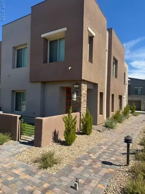 600 N Carriage Hill Dr #1021, Las Vegas, NV 89138