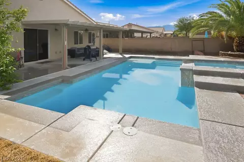 7916 Canyons Park Ave, Las Vegas, NV 89131