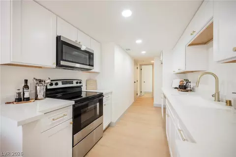 4531 Del Oro Dr, Las Vegas, NV 89102