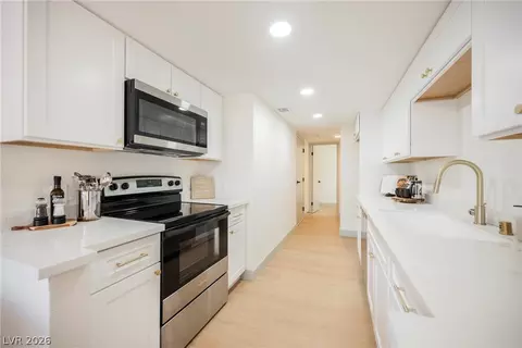 4531 Del Oro Dr, Las Vegas, NV 89102