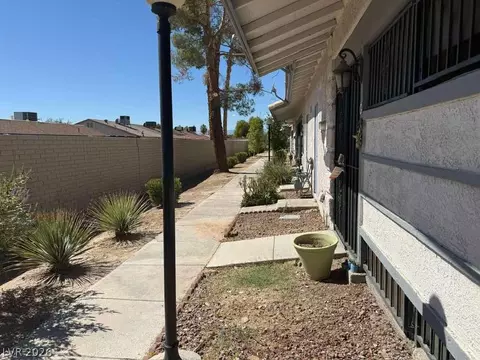 213 N Lamb Blvd #D, Las Vegas, NV 89110