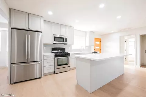 1004 Baker Ave, Las Vegas, NV 89108