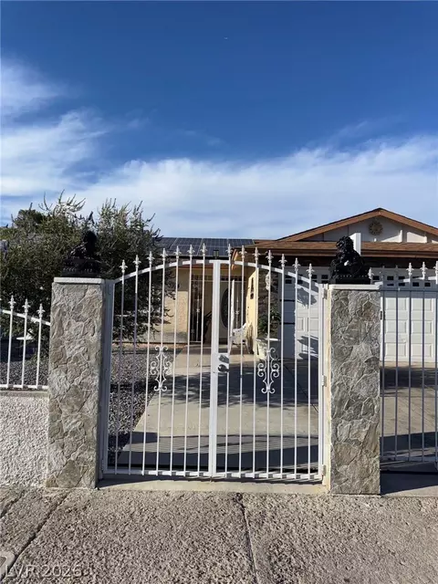 3974 Arizona Ave, Las Vegas, NV 89104