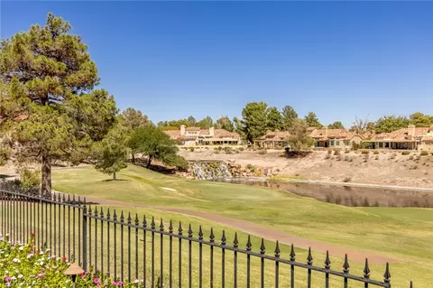 8060 Castle Pines Ave, Las Vegas, NV 89113