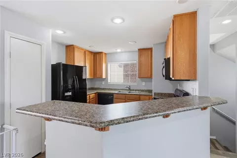 10478 Badger Ravine St, Las Vegas, NV 89178