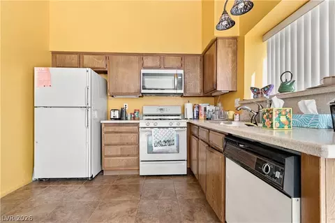 Kitchen - 3086 Leandro Ct, Laughlin, NV 89029 photo 4 of 4