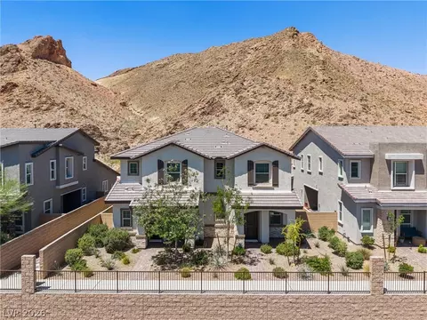 44 Kimberlite Dr, Henderson, NV 89011