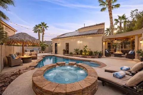 11004 Cliff Swallow Ave, Las Vegas, NV 89144