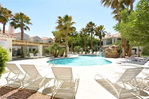 7652 Rolling View Dr #202, Las Vegas, NV 89149