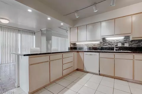 3111 Bel Air Dr #3A, Las Vegas, NV 89109