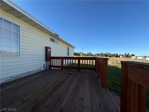Exterior - 915 E 16th St, Ely, NV 89301 photo 2 of 3