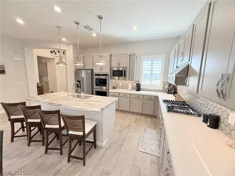 9958 Regency Square Ave, Las Vegas, NV 89148
