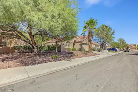 1705 Eagle Feather St, Las Vegas, NV 89128