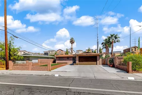 229 Shadow Ln, Las Vegas, NV 89106