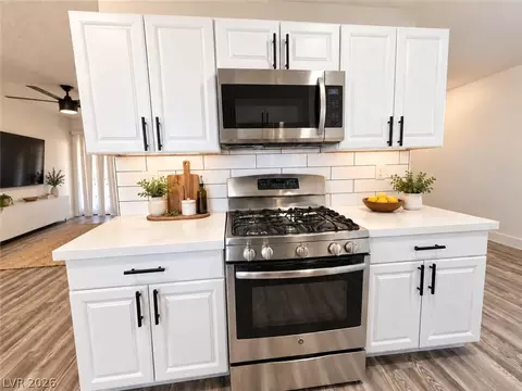 5306 Koa Ave, Las Vegas, NV 89122