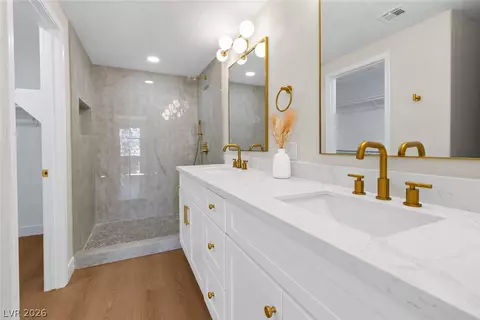 Bath - 2207 Camel Mesa Dr, Laughlin, NV 89029 photo 3 of 4