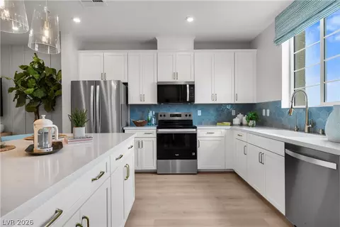 5623 Amethyst Valley St, Las Vegas, NV 89118