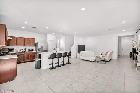 6999 Bard Ave, Las Vegas, NV 89113