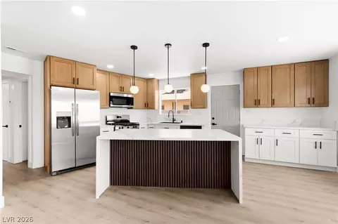 4736 Newton Dr, Las Vegas, NV 89121