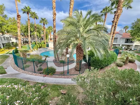 5412 Harmony Green Dr #202, Las Vegas, NV 89149