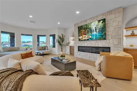 2734 Cherrydale Falls Dr, Henderson, NV 89052