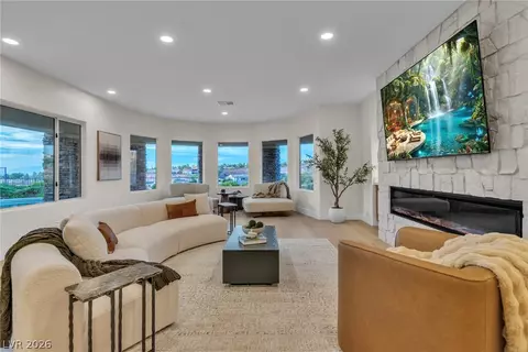 2734 Cherrydale Falls Dr, Henderson, NV 89052