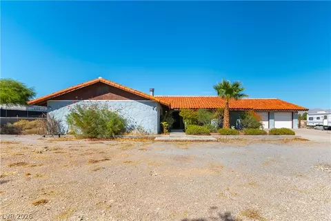 8520 W Hammer Ln, Las Vegas, NV 89149