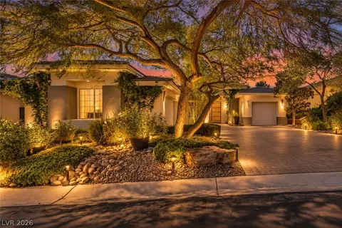 10313 Luxembourg Ave, Las Vegas, NV 89145