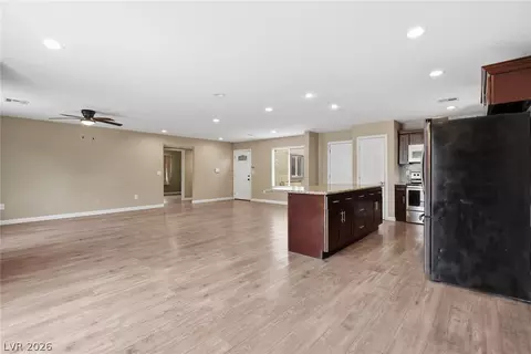 2240 Conchita St, Las Vegas, NV 89108