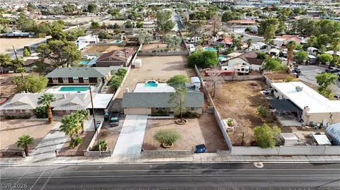 5855 W Oakey Blvd, Las Vegas, NV 89146