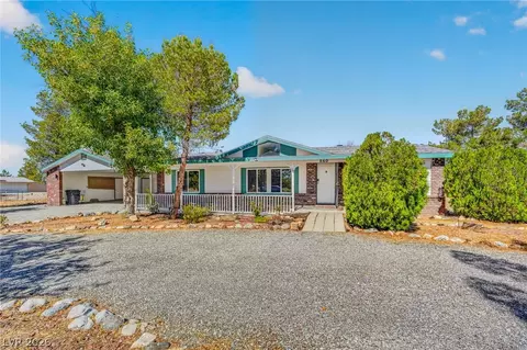 860 Dixieland St, Pahrump, NV 89048
