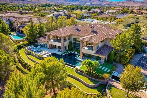 16 Vintage Valley Dr, Las Vegas, NV 89141