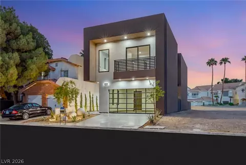2824 Queens Courtyard Dr, Las Vegas, NV 89109
