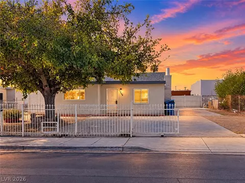 1504 Ardmore St, Las Vegas, NV 89104