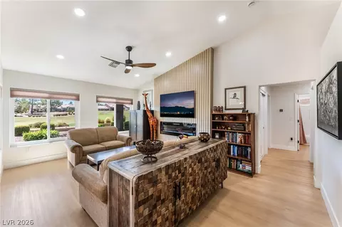 9369 Villa Ridge Dr, Las Vegas, NV 89134