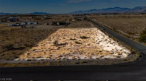 10470 S Oakridge Ave, Pahrump, NV 89048
