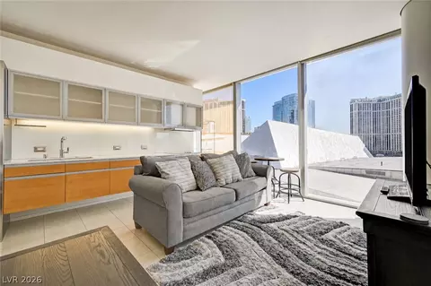 3722 Las Vegas Blvd #303, Las Vegas, NV 89158