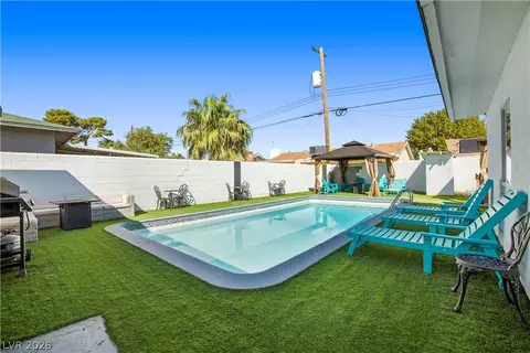 2013 Howard Ave, Las Vegas, NV 89104