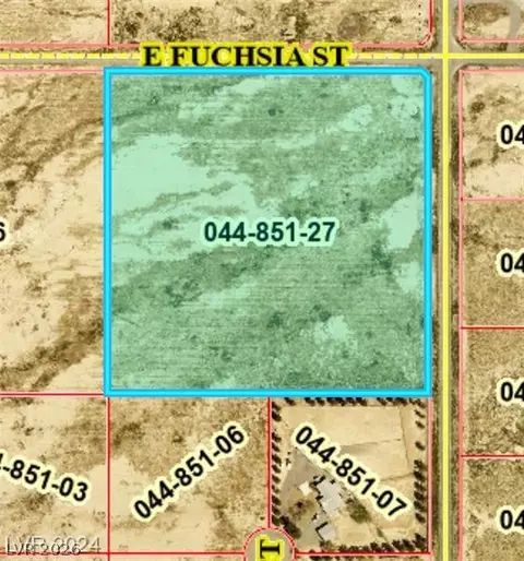 9800 S Oakridge Ave, Pahrump, NV 89048