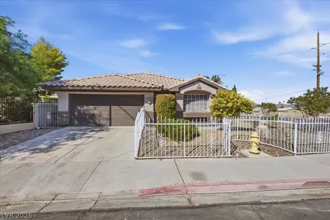 6700 Snake River Ave, Las Vegas, NV 89130