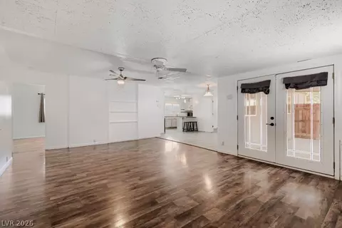 5422 N Sir Richard Dr, Las Vegas, NV 89110